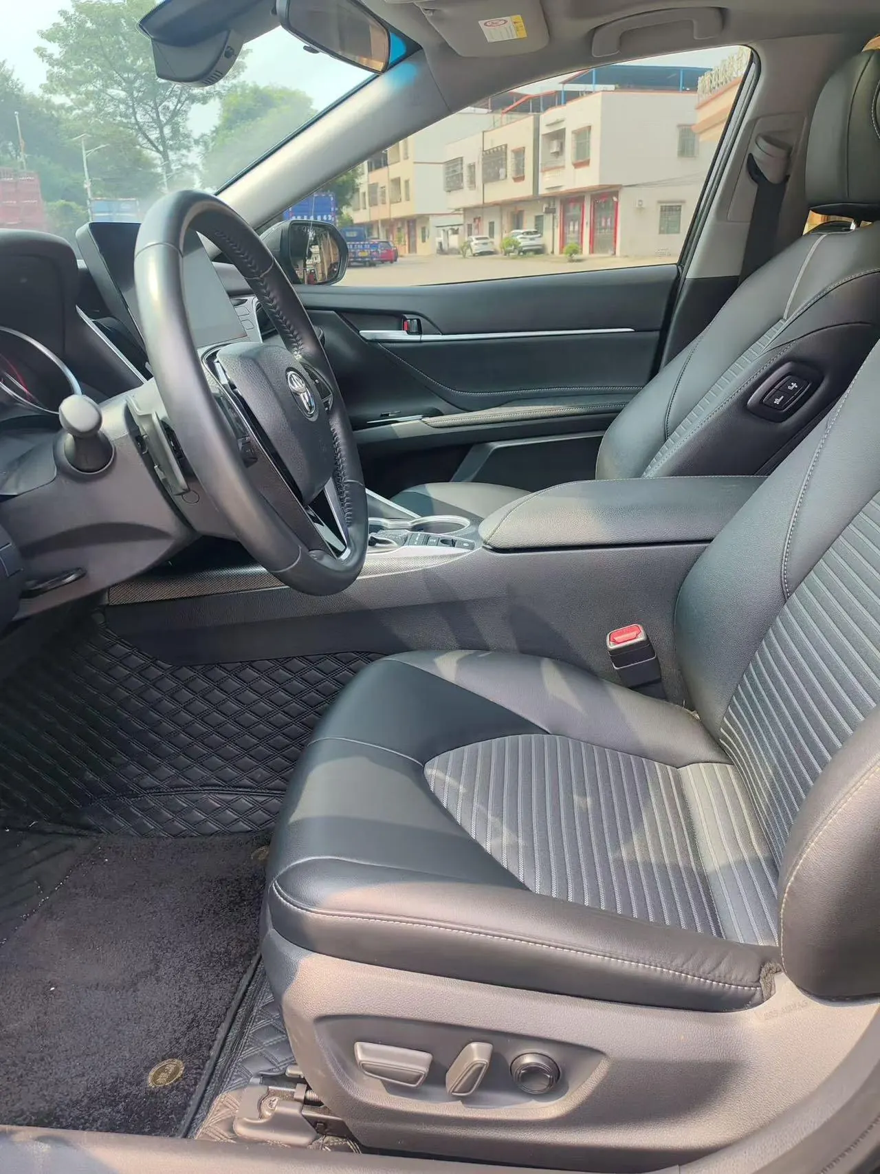 Toyota 2022 Camry 2.0S Stepless Knight Edition Automatic Gear 4