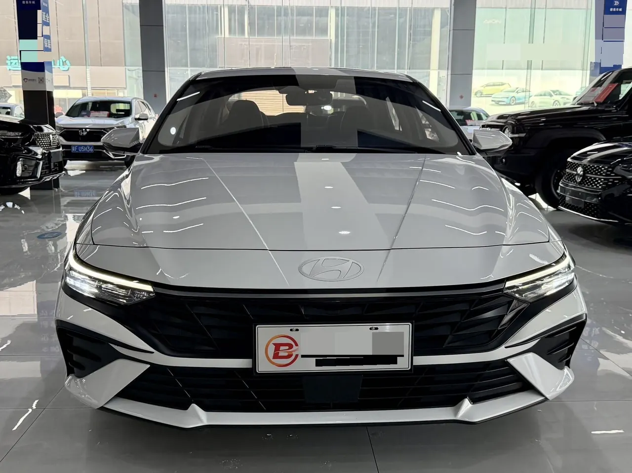 Hyundai 2023 Elantra -3-compartment 1.5 stepless LUX premium automatic gear 2