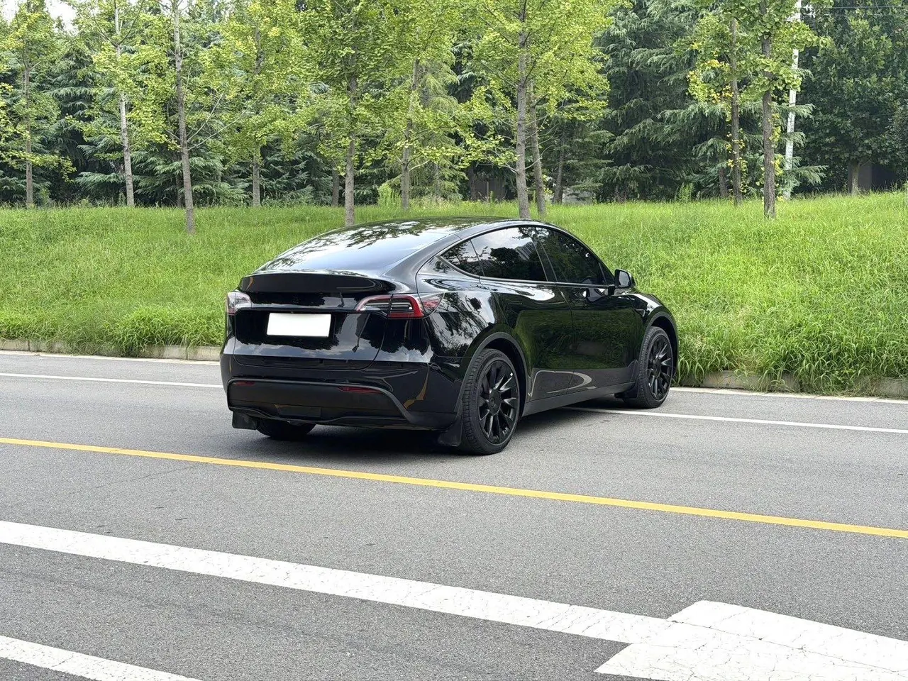Tesla 2022 Model Y rear-wheel drive version (facelift) automatic gear 8
