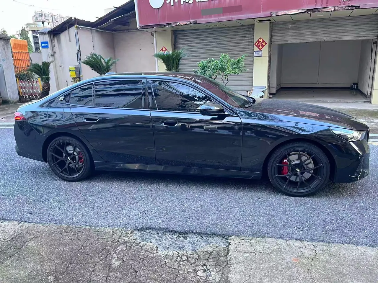 BMW 5 Series 2026 model 530Li 48V 2.0T Leading Edition M Sport Package Automatic 3