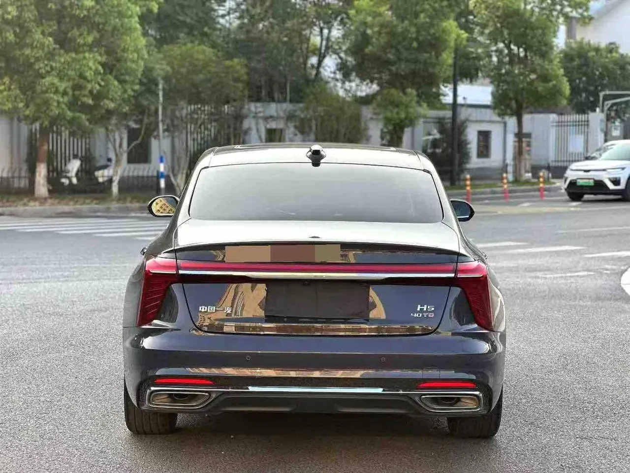 HongQi 2023 H5 2.0T Zhilian Qi Chang Edition Automatic Gear 6