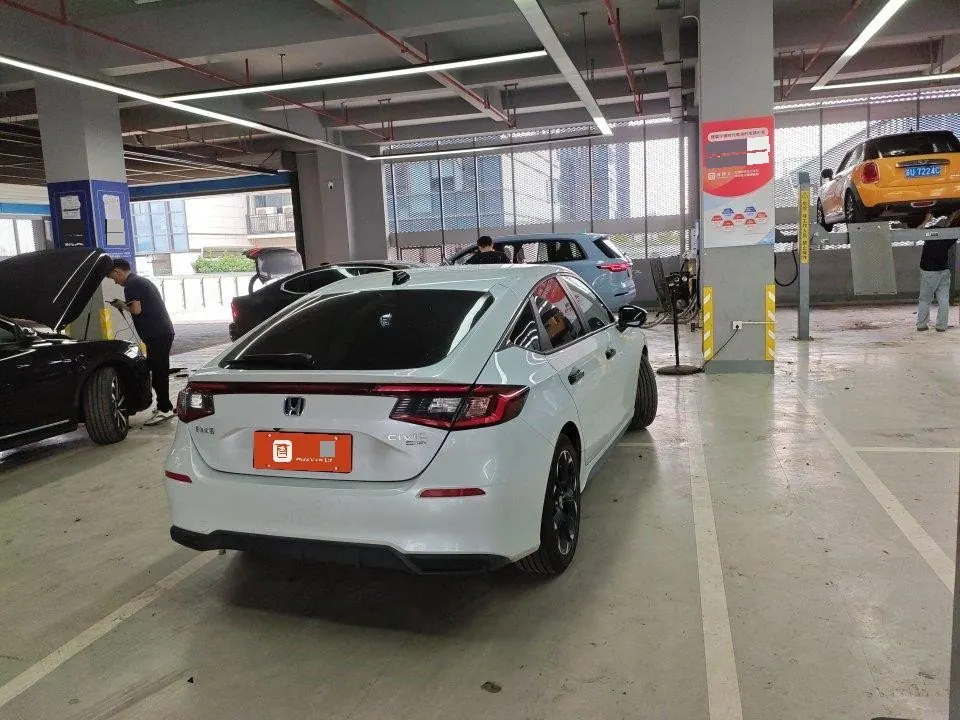 Honda 2023 Civic Hatchback e:HEV 2.0 Stepless Extremely Obsidian Automatic Gear 2