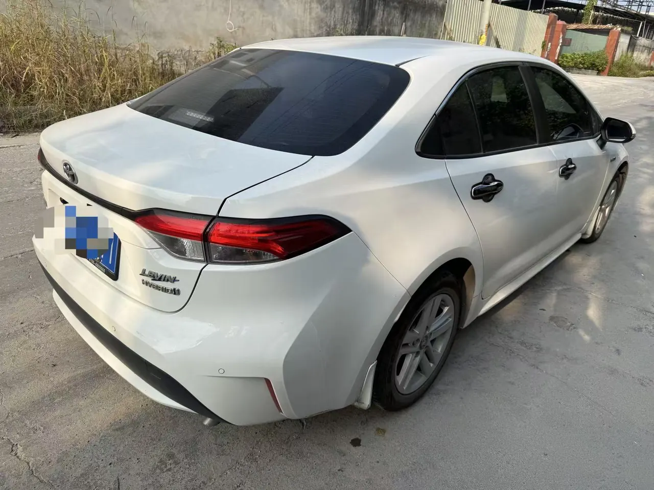 Toyota 2022 Lei Ling Shuangqing 1.8H Stepless Leading Edition Automatic Gear 2