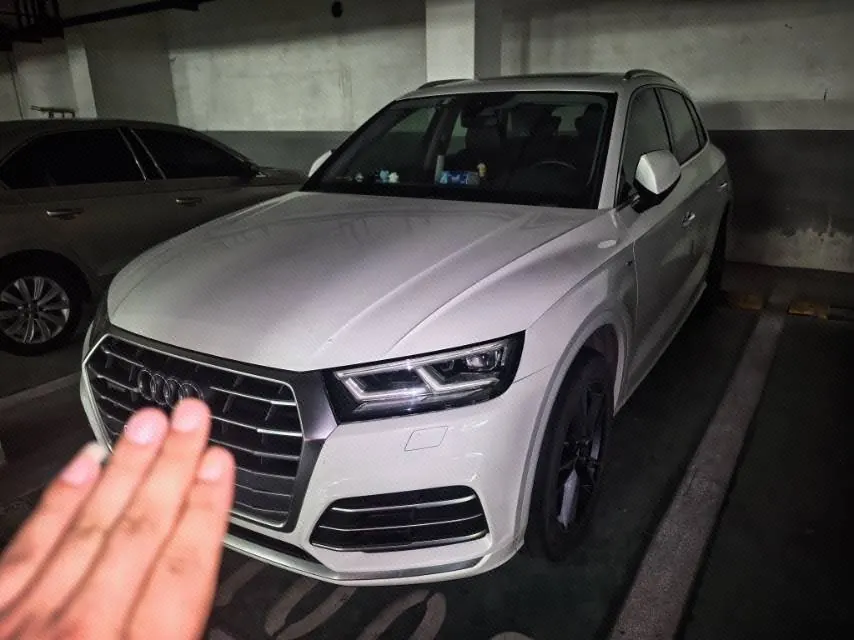 Open image lightbox: Audi 2020 Q5L 2.0TFSI 45TFSI exclusive fashion automatic