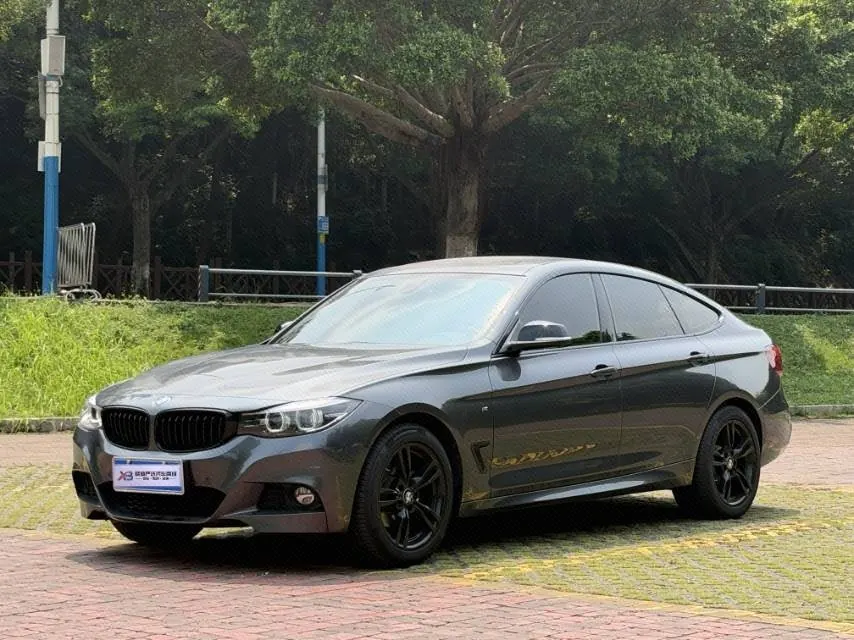 Открыть галерею: BMW 3 Series GT (Imported) 2020 GT 320i 2.0T M Sports Obsidian Night Edition Automatic Gear