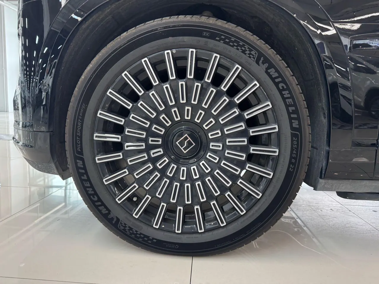 Zeekr 2025 Zeekr 9X 2.0T Ultra Edition 70kWh Automatic Gear 12