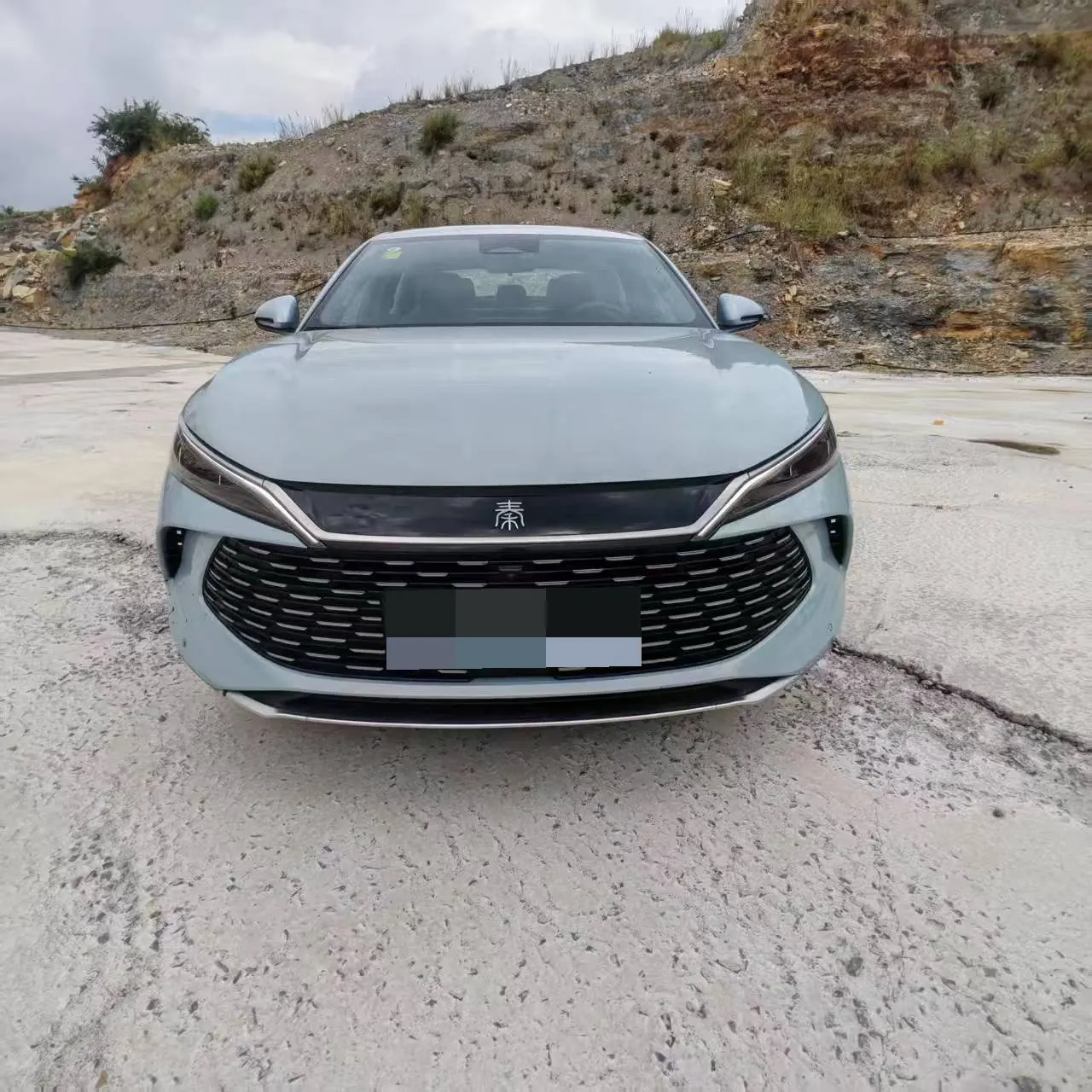 BYD 2023 Qin PLUS DM-i 1.5 stepless champion version excellent 120KM automatic gear 2