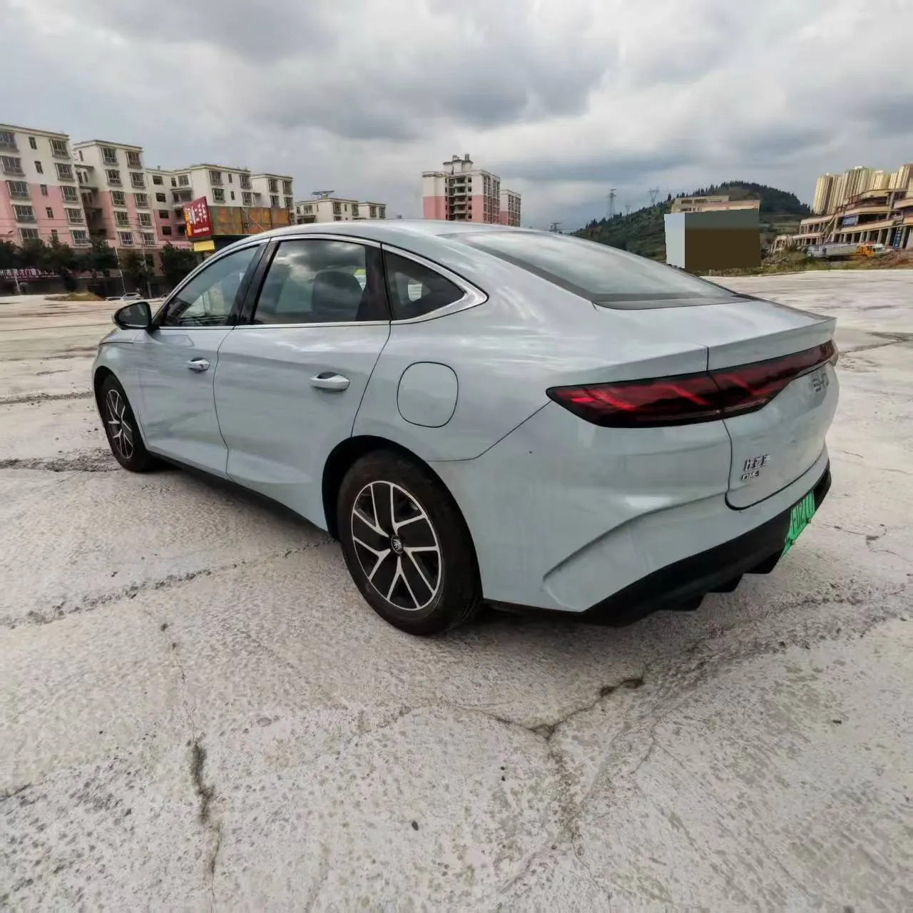 BYD 2023 Qin PLUS DM-i 1.5 stepless champion version excellent 120KM automatic gear 6