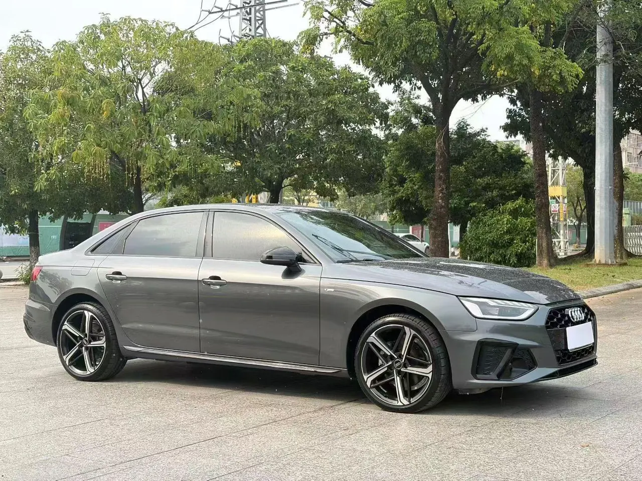 Audi 2025 A4L 2.0TFSI 45TFSI 2 million Yuexiang Edition Quattro Selected Dynamic Automatic Gear 2