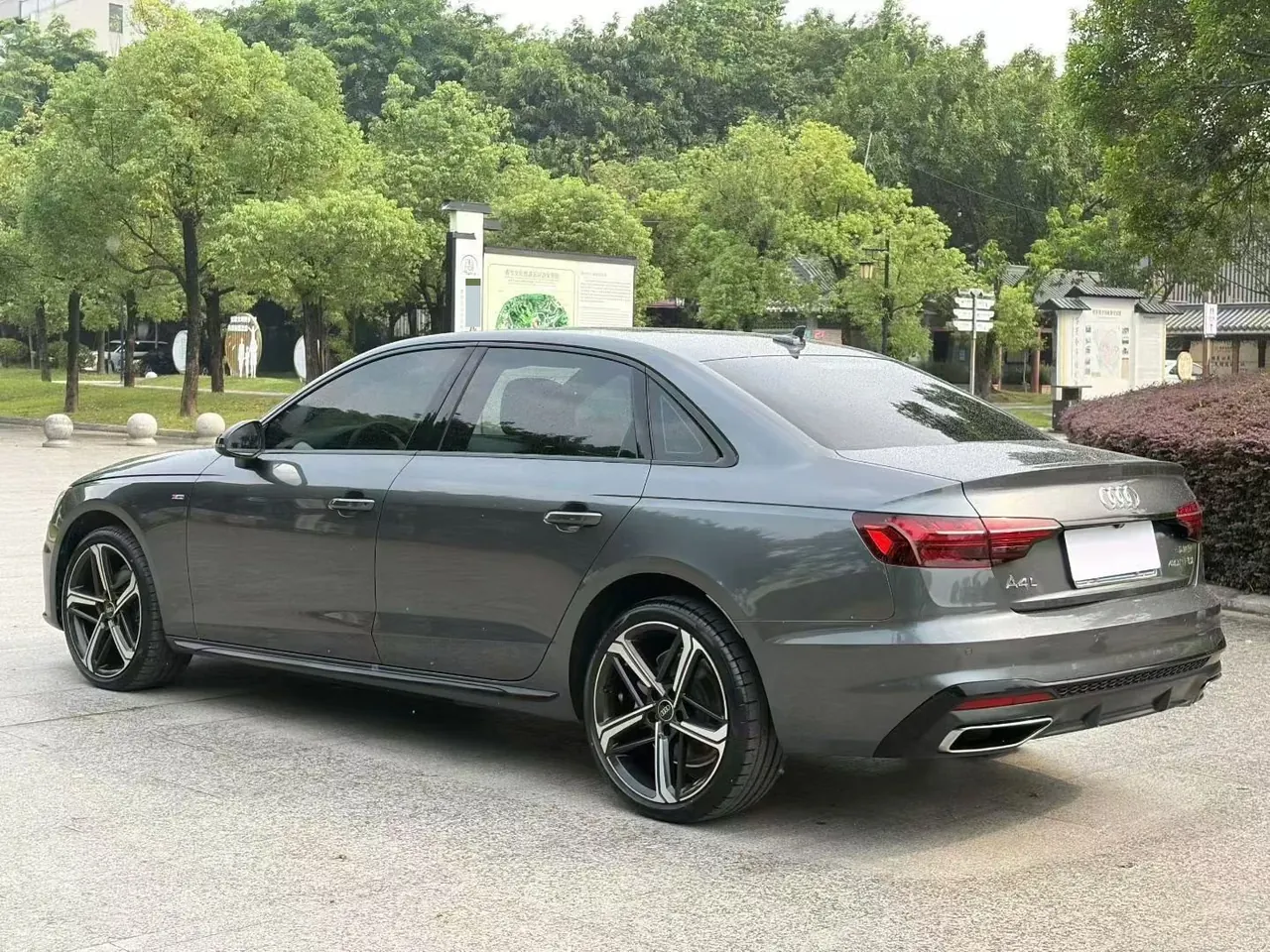 Audi 2025 A4L 2.0TFSI 45TFSI 2 million Yuexiang Edition Quattro Selected Dynamic Automatic Gear 6