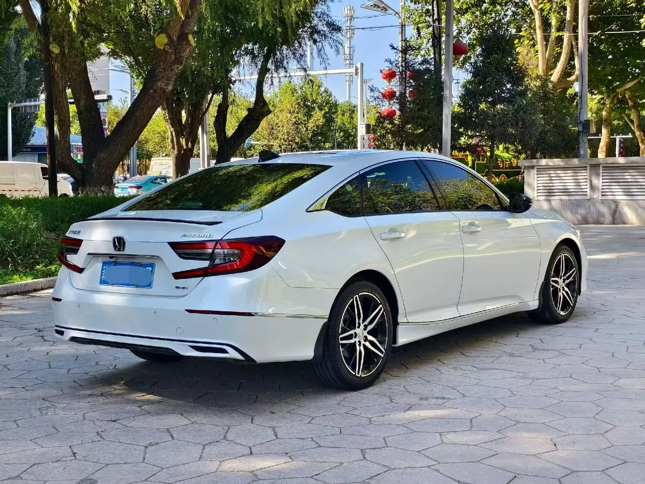 Honda 2022 10th Generation Accord Hybrid 2.0 Stepless Magic Night Reed Edition Automatic Gear 4