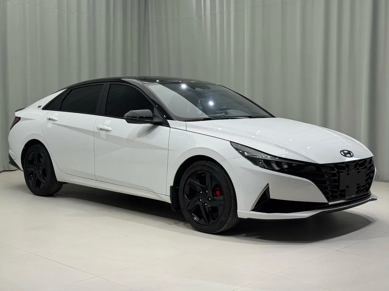 Hyundai 2023 Elantra -3-compartment 1.5 stepless LUX premium automatic gear 3