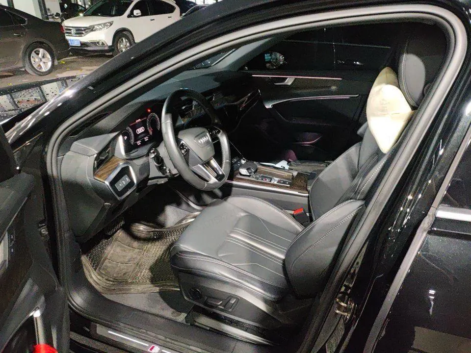 Audi 2022 A6L 2.0TFSI 45TFSI Selected Dynamic Automatic 4
