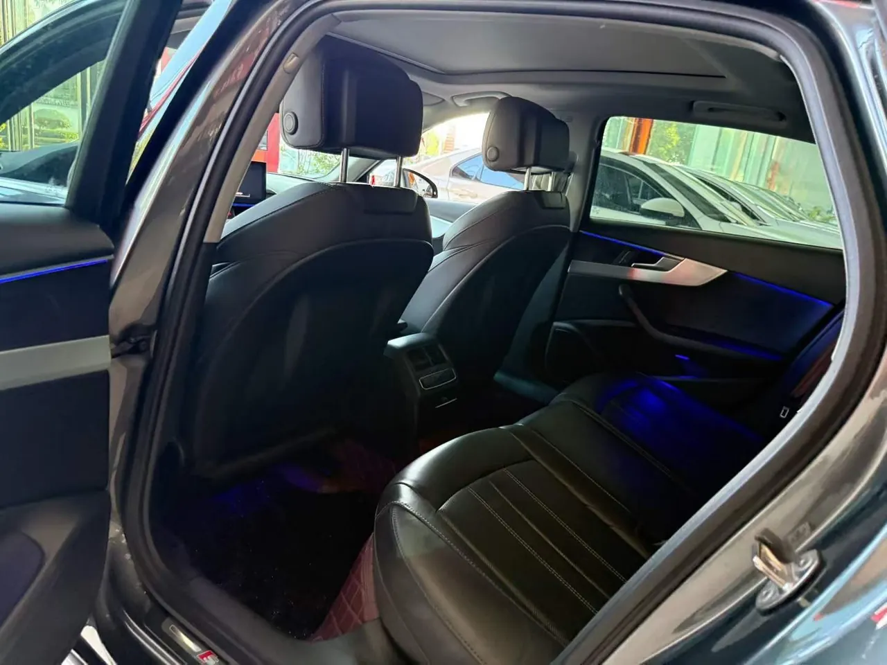 Audi 2020 A4L 2.0TFSI 40TFSI Fashion Dynamic Automatic 3