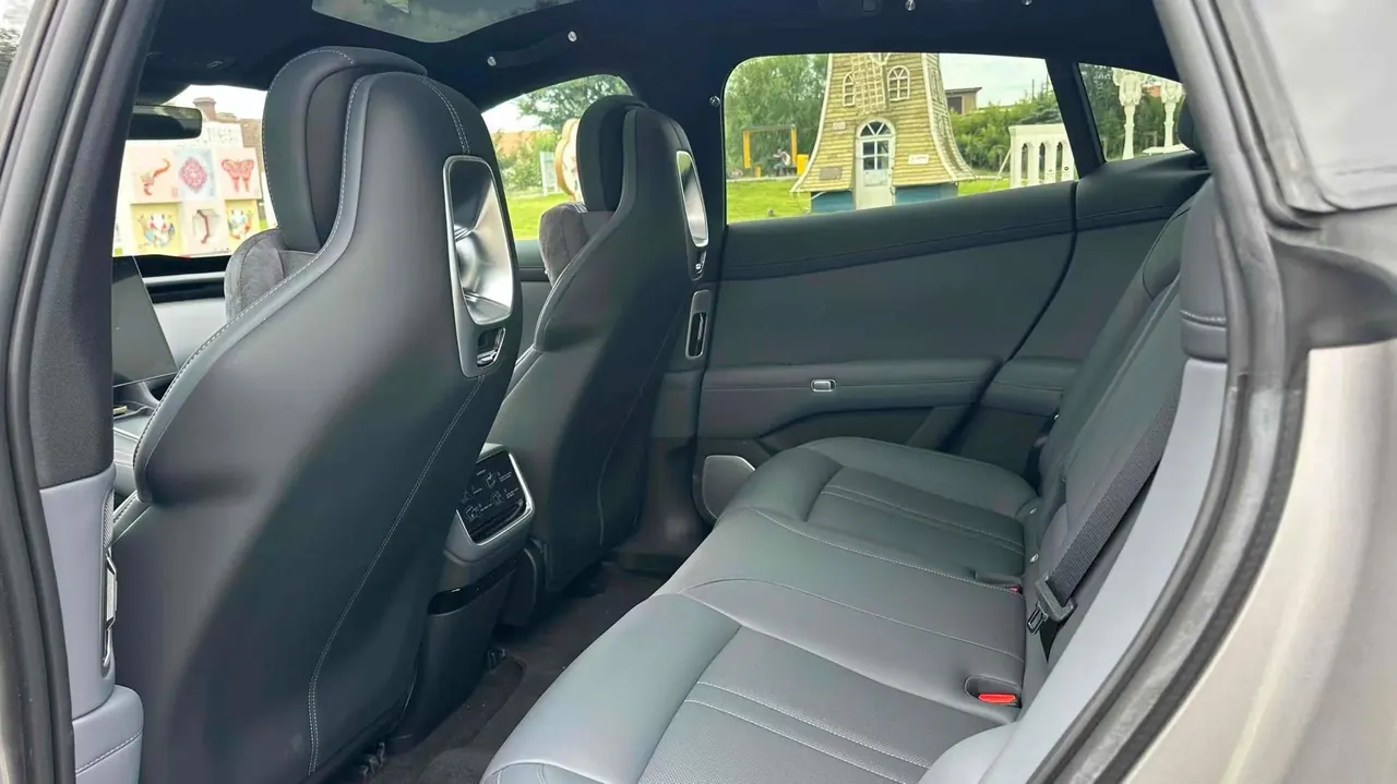 MI 2025 YU7 Long Endurance Rear Drive Automatic Gear 7