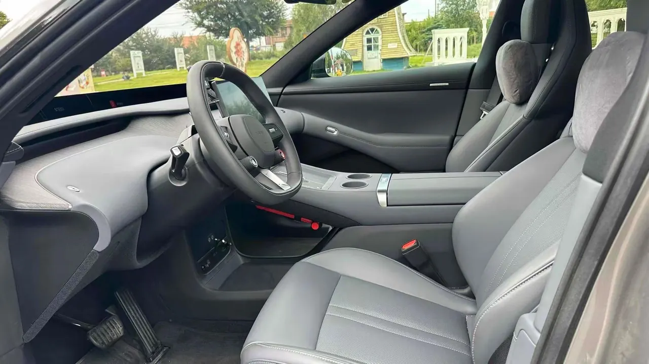 MI 2025 YU7 Long Endurance Rear Drive Automatic Gear 8
