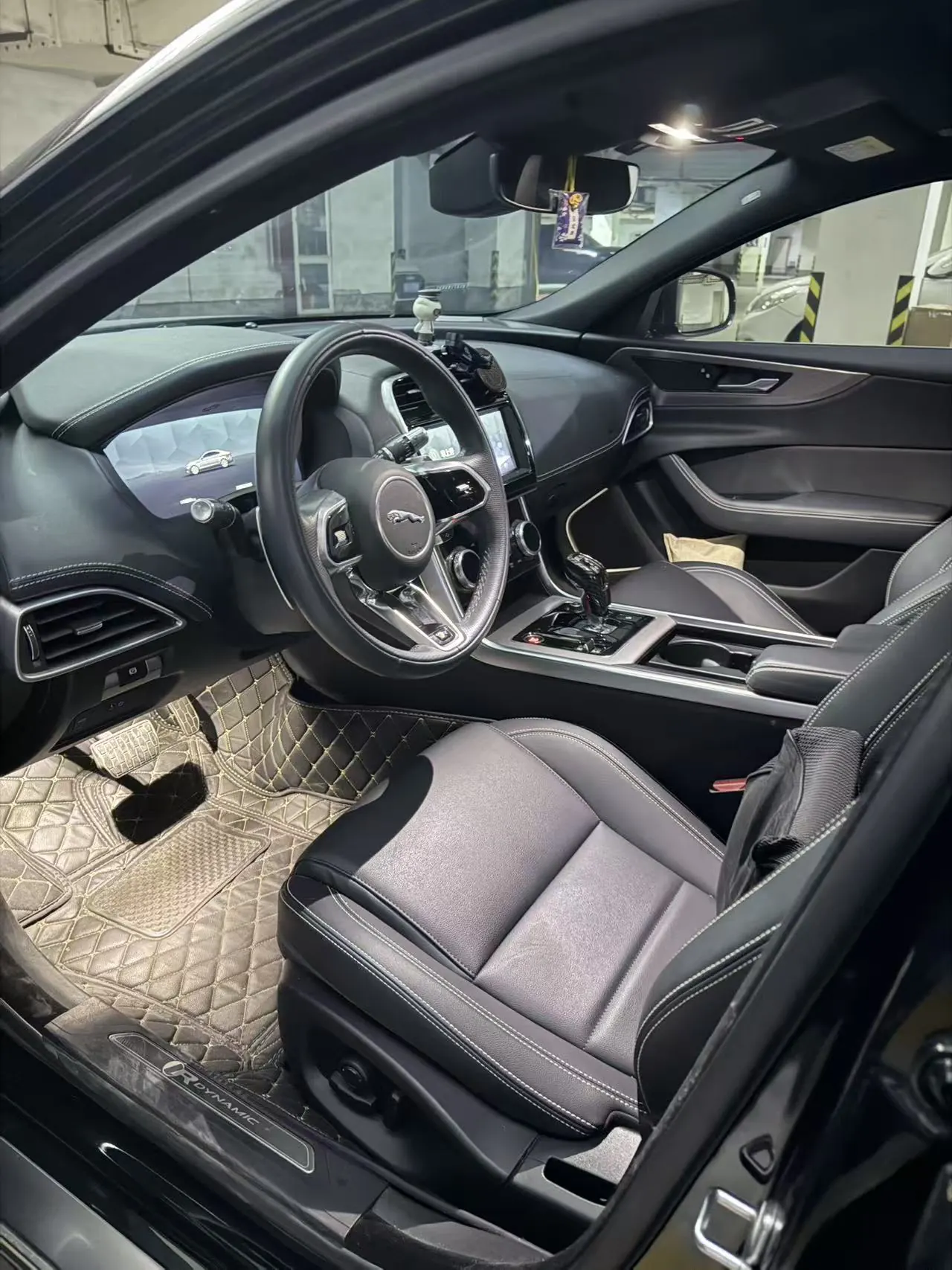 Jaguar 2021 XEL 2.0T 250PS R-DYNAMIC S Enterprising Sports Edition Automatic Gear 6