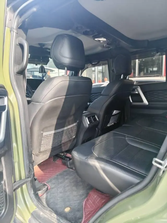 Beijing 2021 BJ40 2.0T four-wheel drive blade hero version chivalrous automatic gear 7