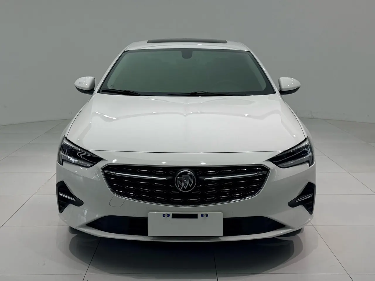 Buick 2020 Regal 1.5T 552T Luxury Automatic Gear 2