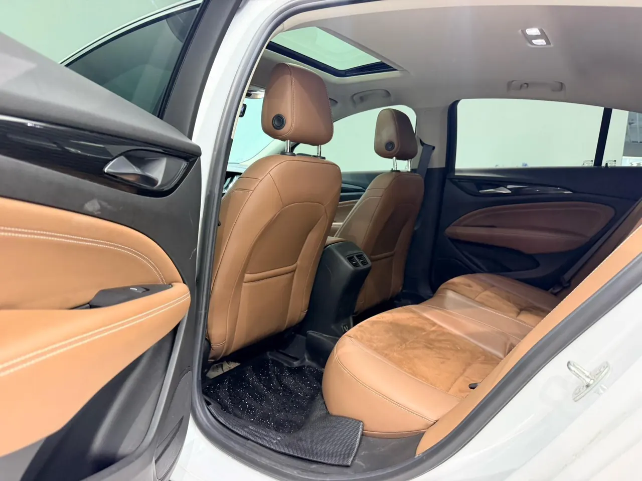 Buick 2020 Regal 1.5T 552T Luxury Automatic Gear 6