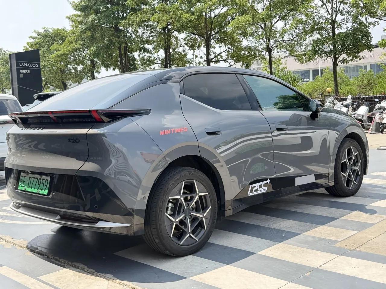 LYNK&amp;CO 2025 LYNK&amp;CO Z 20 530km Rear Drive Max Automatic 8