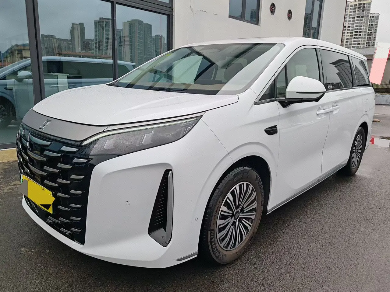 Open image lightbox: BYD 2025 summer DM-i 1.5T stepless 180km Exceed automatic gear