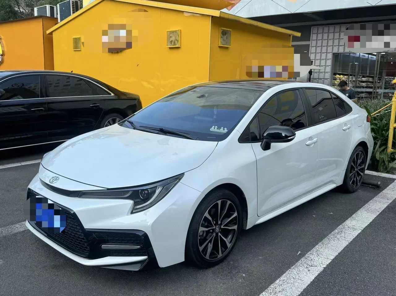 Open image lightbox: Toyota 2022 Lei Ling 1.2T Stepless 185T Sports Edition Automatic Gear