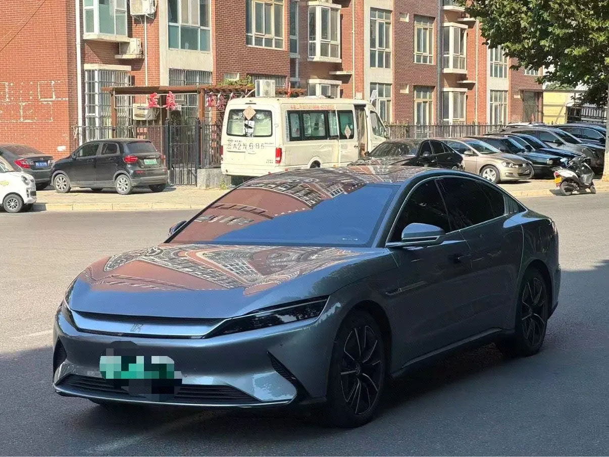 Open image lightbox: BYD 2020 Han four-wheel drive high-performance flagship automatic gear