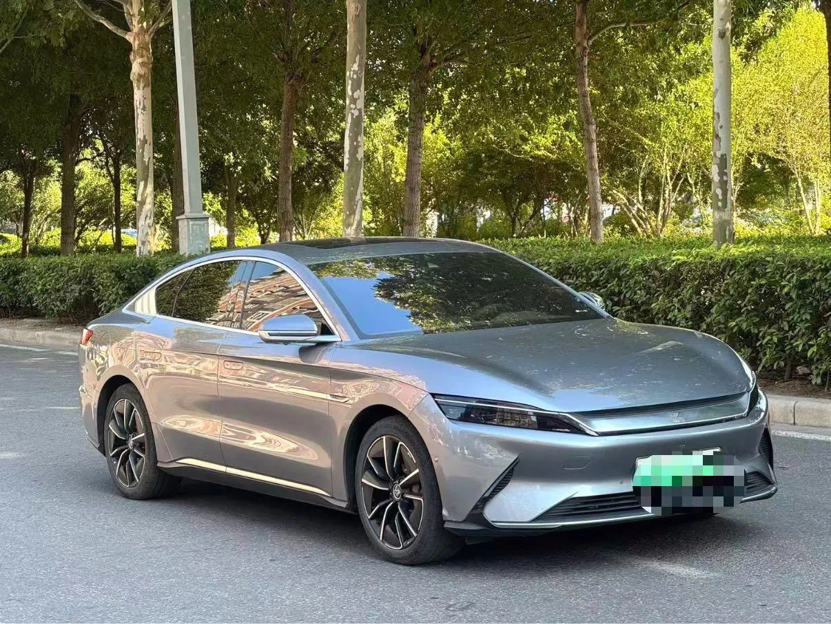 BYD 2020 Han four-wheel drive high-performance flagship automatic gear 3