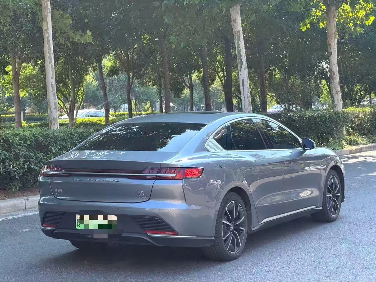 BYD 2020 Han four-wheel drive high-performance flagship automatic gear 4