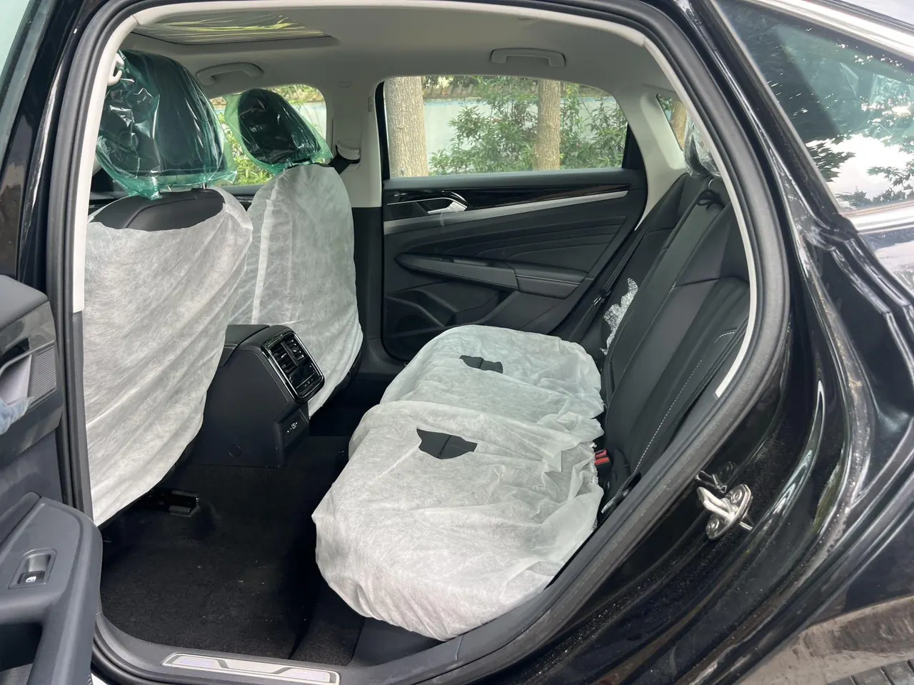 Volkswagen 2025 Passat PHEV 1.4T 430 Business Edition Automatic Gear 7