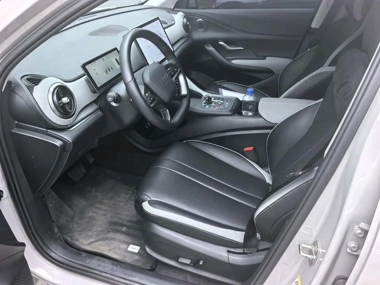 BYD 2025 Sea Lion 05 DM-i 1.5 Stepless 75KM Luxury Automatic 3