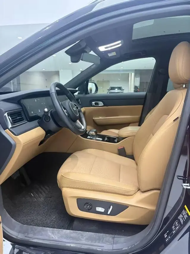 Li 2021 ONE extended range 6-seat version automatic gear 2