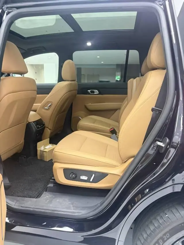 Li 2021 ONE extended range 6-seat version automatic gear 3