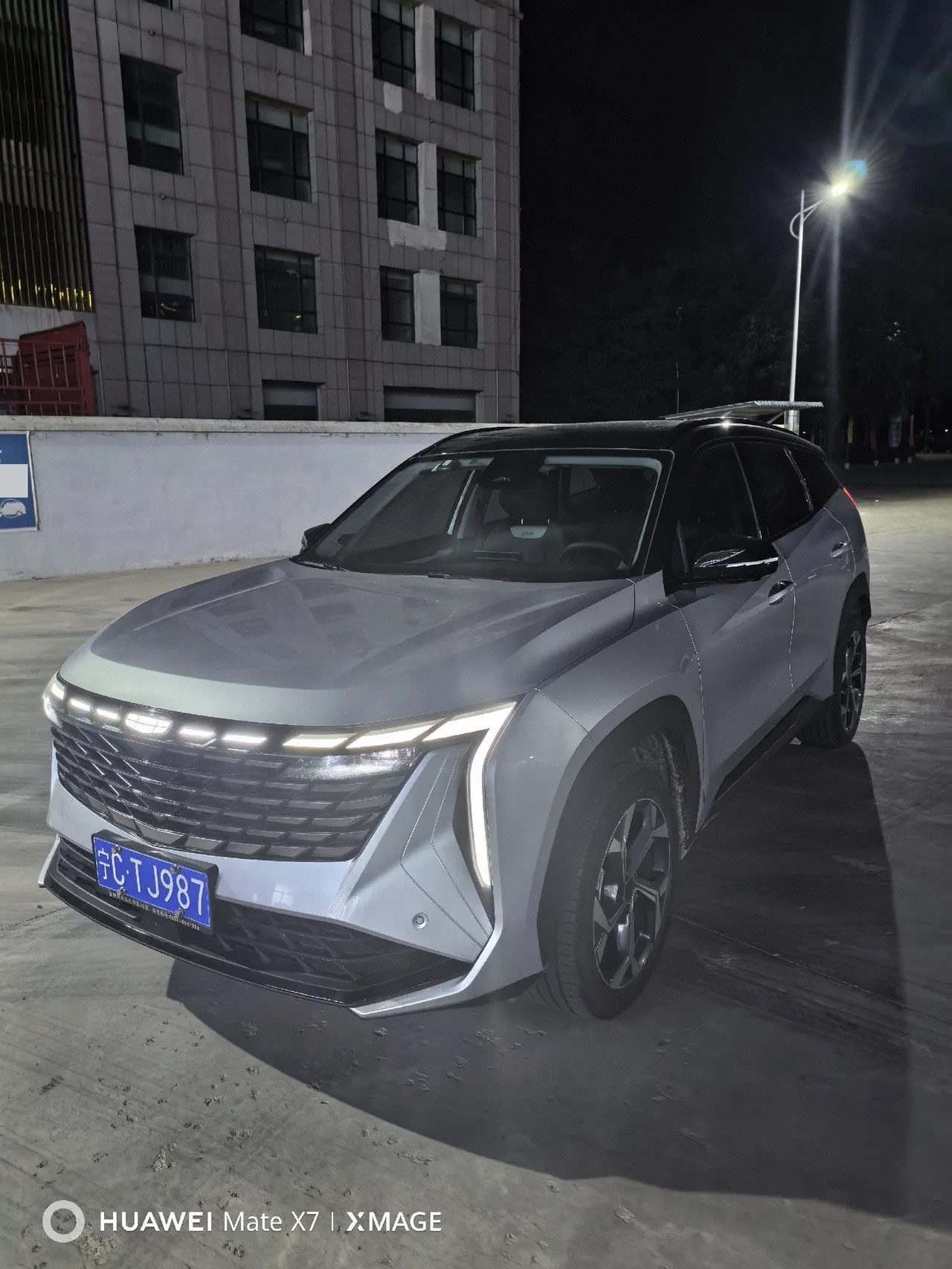 Open image lightbox: Geely 2024 Boyue L 1.5TD Premium Edition Automatic Gear