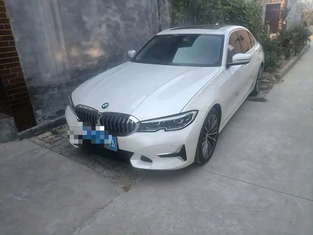 Открыть галерею: BMW 3 Series 2020 325Li 2.0T First Edition Automatic Gear