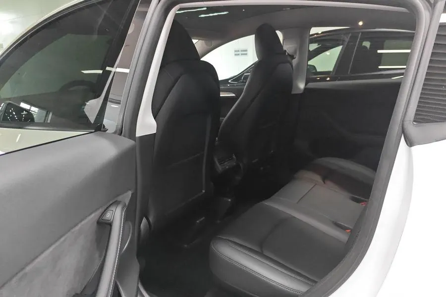 Tesla 2024 Model Y rear-wheel drive version automatic transmission 4