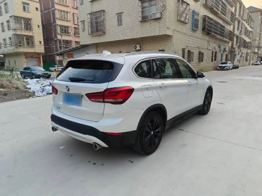 BMW 2020 X1 sDrive20Li 1.5T fashion automatic gear 7