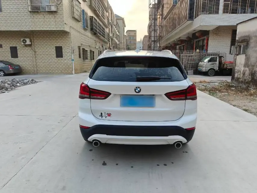 BMW 2020 X1 sDrive20Li 1.5T fashion automatic gear 9