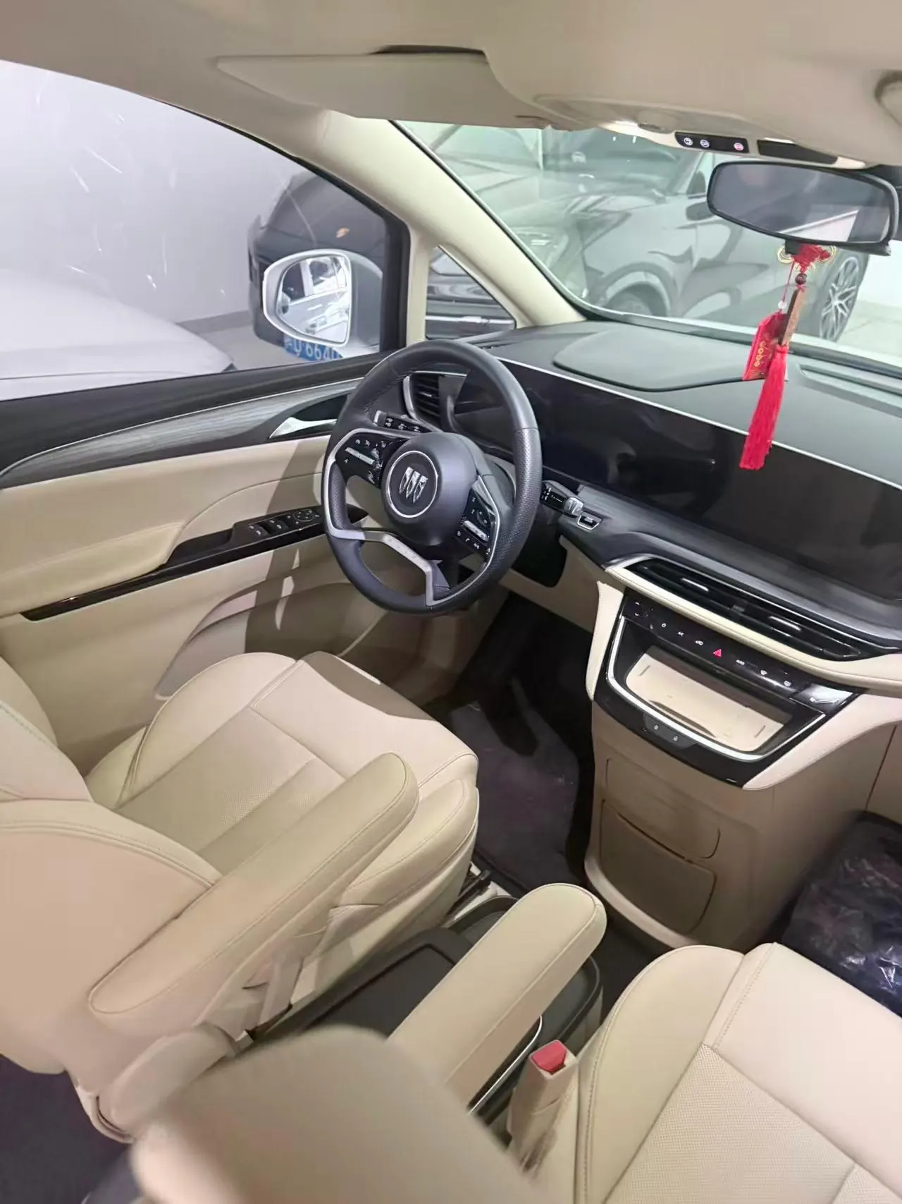 Buick 2025 GL8 Lu Shang 1.5T Premium Edition 7-seat Automatic Gear 3