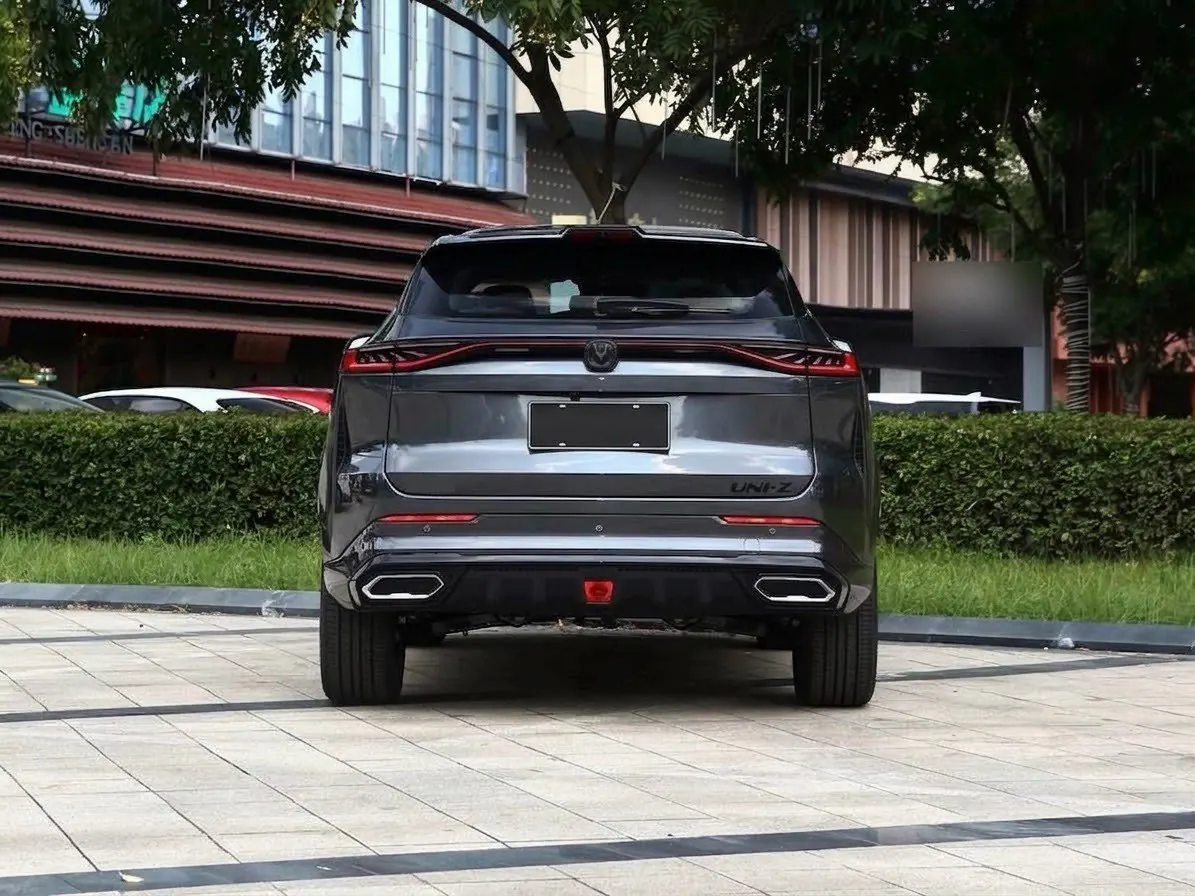 ChangAn 2025 UNI-Z 1.5T Luxury Automatic 4
