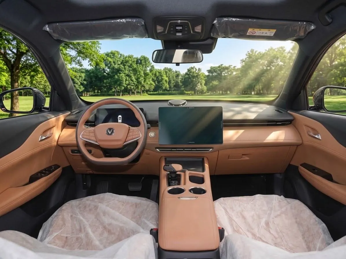 ChangAn 2025 UNI-Z 1.5T Luxury Automatic 5