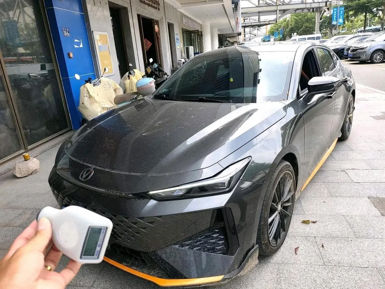Открыть галерею: ChangAn 2025 UNI-V 1.5T 500Bar distinguished automatic gear