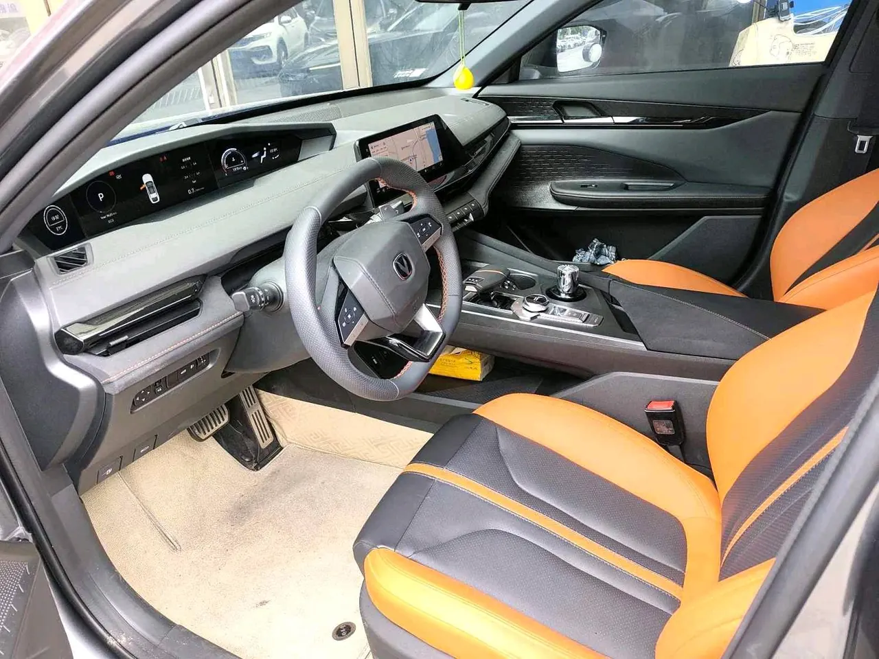 ChangAn 2025 UNI-V 1.5T 500Bar distinguished automatic gear 3