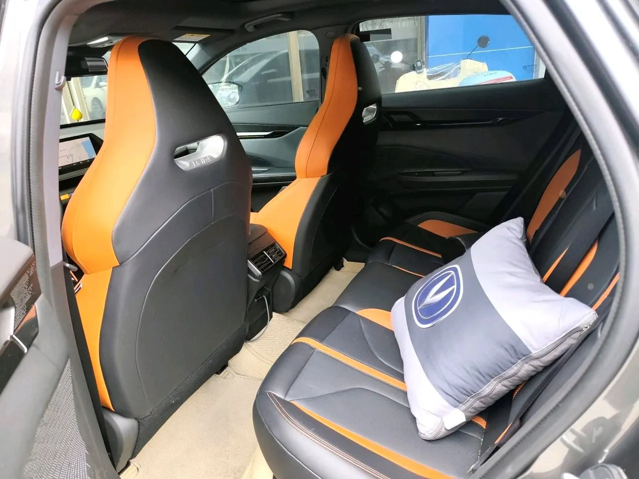 ChangAn 2025 UNI-V 1.5T 500Bar distinguished automatic gear 4