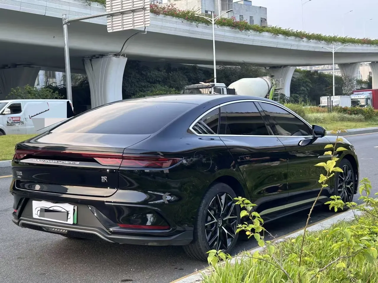 BYD 2025 Han DM-i 1.5T stepless 125KM noble automatic gear 3