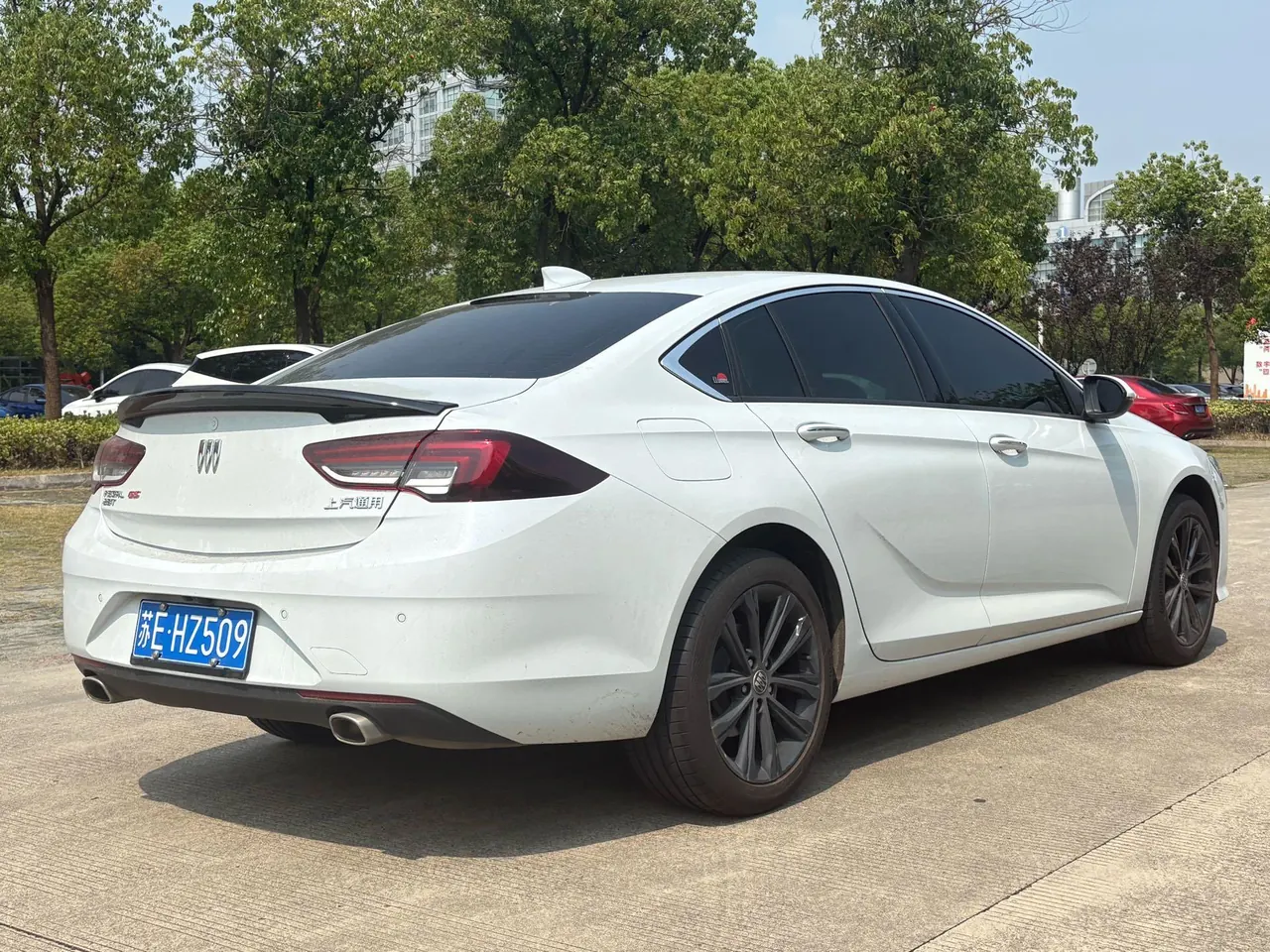 Buick 2025 Regal 2.0T 28T longitudinal edition automatic gear 4
