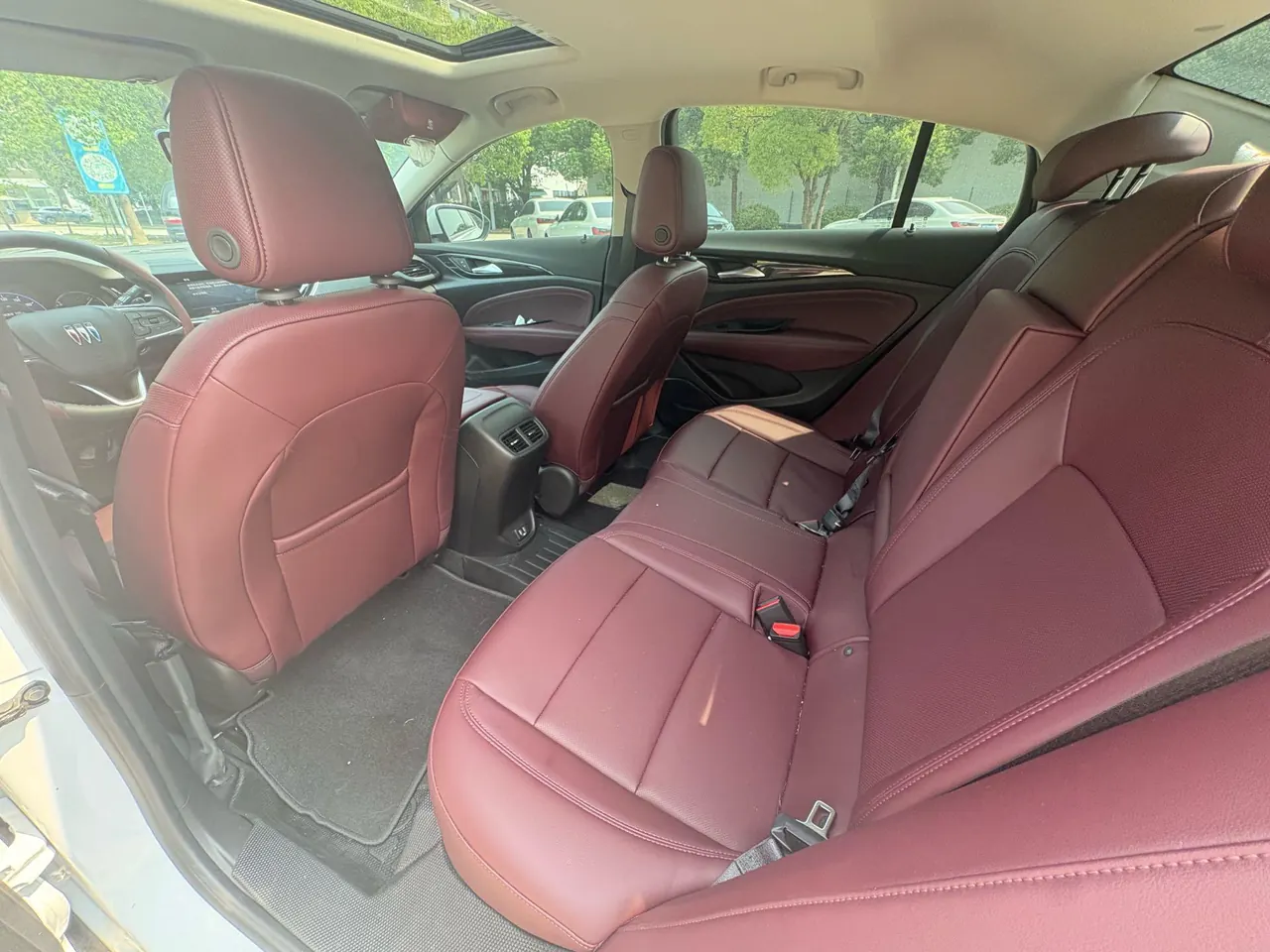 Buick 2025 Regal 2.0T 28T longitudinal edition automatic gear 9