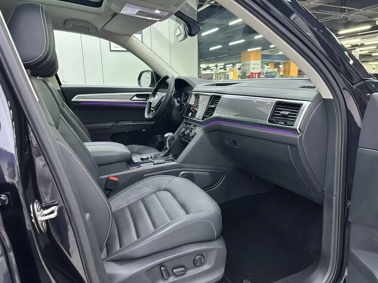 Volkswagen 2020 Tuang 2.0TSI 380TSI Four-wheel Drive Deluxe Edition Automatic Gear 5