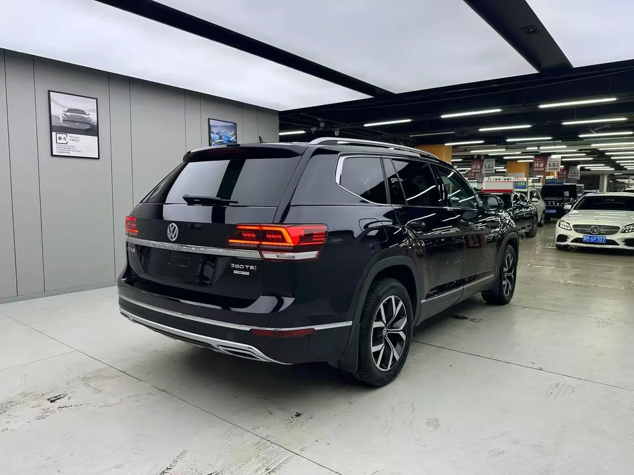 Volkswagen 2020 Tuang 2.0TSI 380TSI Four-wheel Drive Deluxe Edition Automatic Gear 8